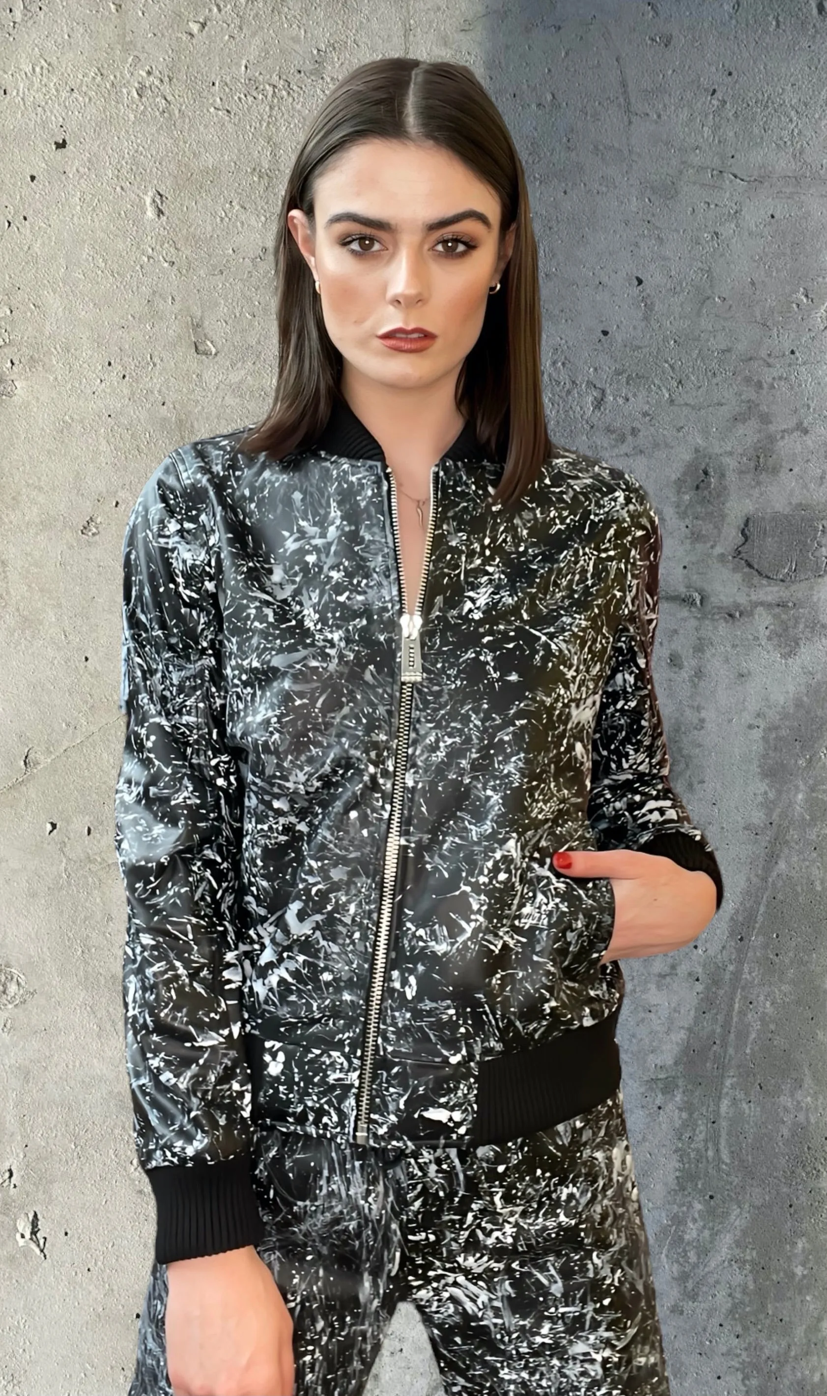 Bemalter Bomberjacke-Stil aus Vintage-Eisenoptik