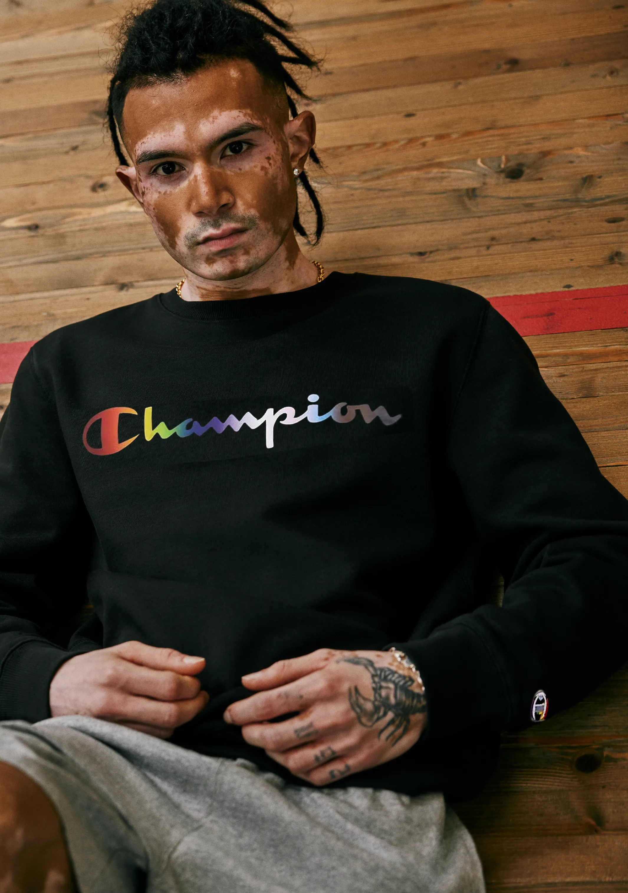 Champion Athletic Pride Script Crew <br> AURDN Schwarz