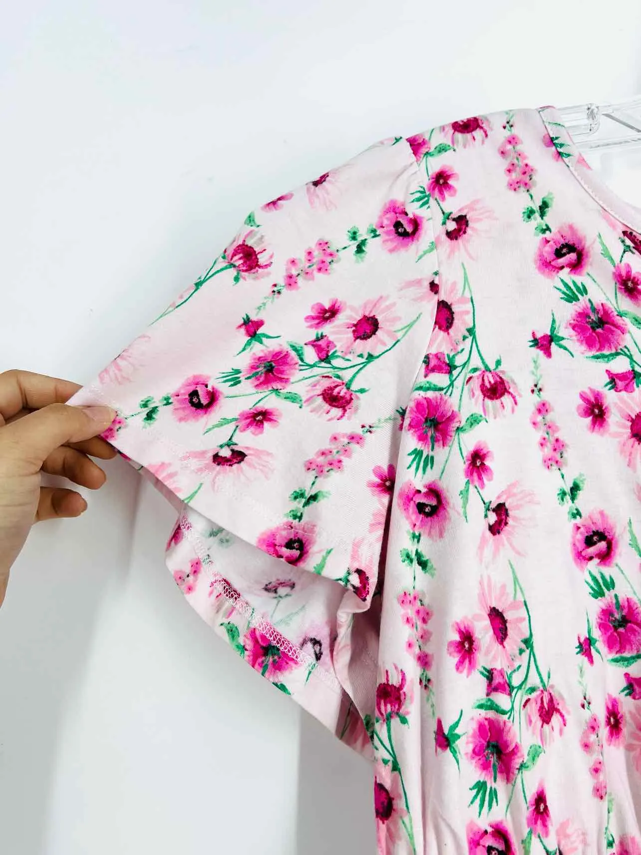 Crown & Ivy Größe L Rosa/Grün Blumen Top-Kurzarm