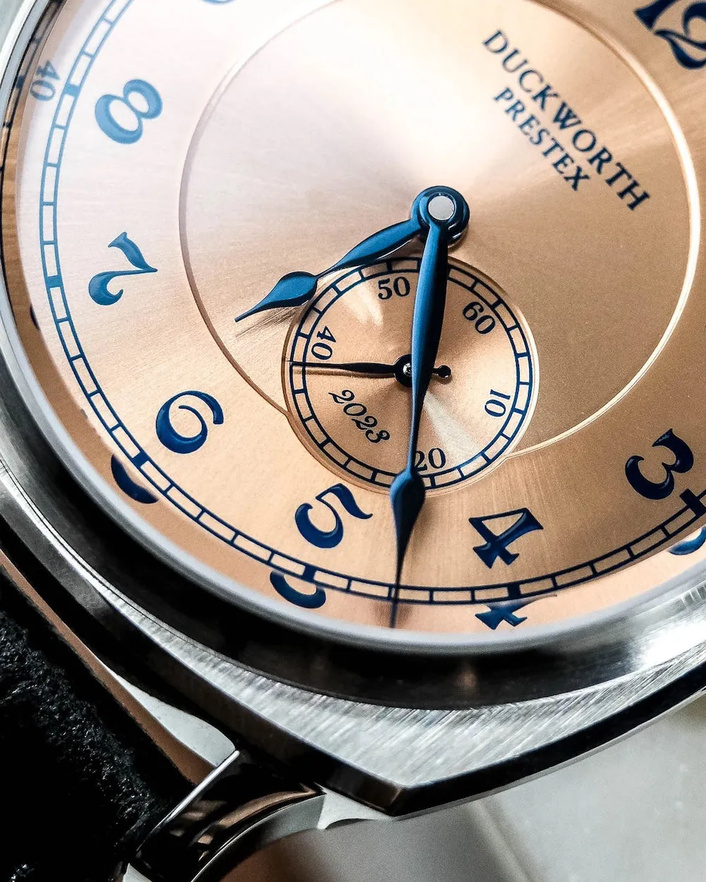 Duckworth Prestex Uhren Duckworth Prestex Coronation 2023 Limited Edition Uhr in Lachsrosa