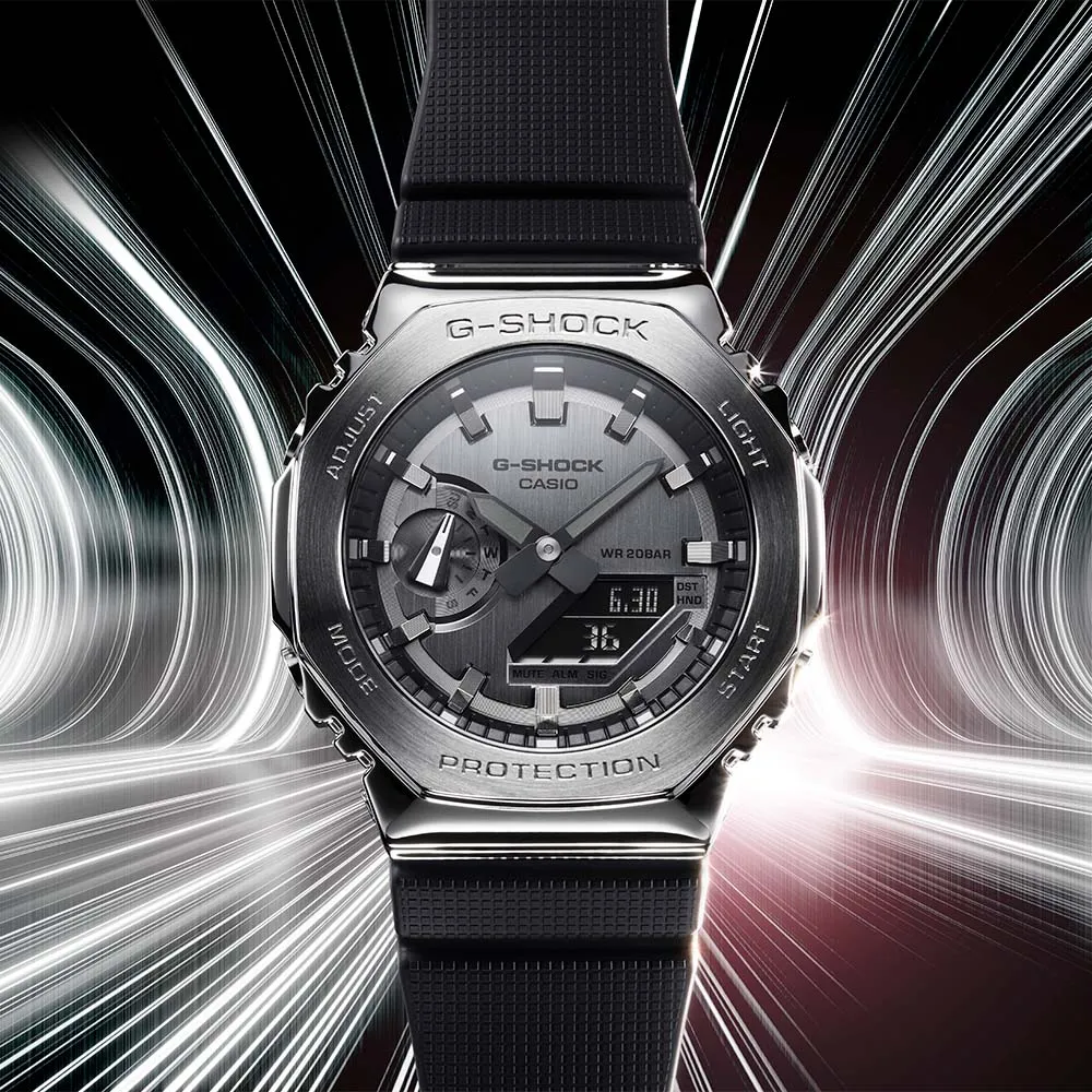 G-Shock Herrenuhren G-Shock GM2100-1A Metallgehäuse Silber 'CasiOak'