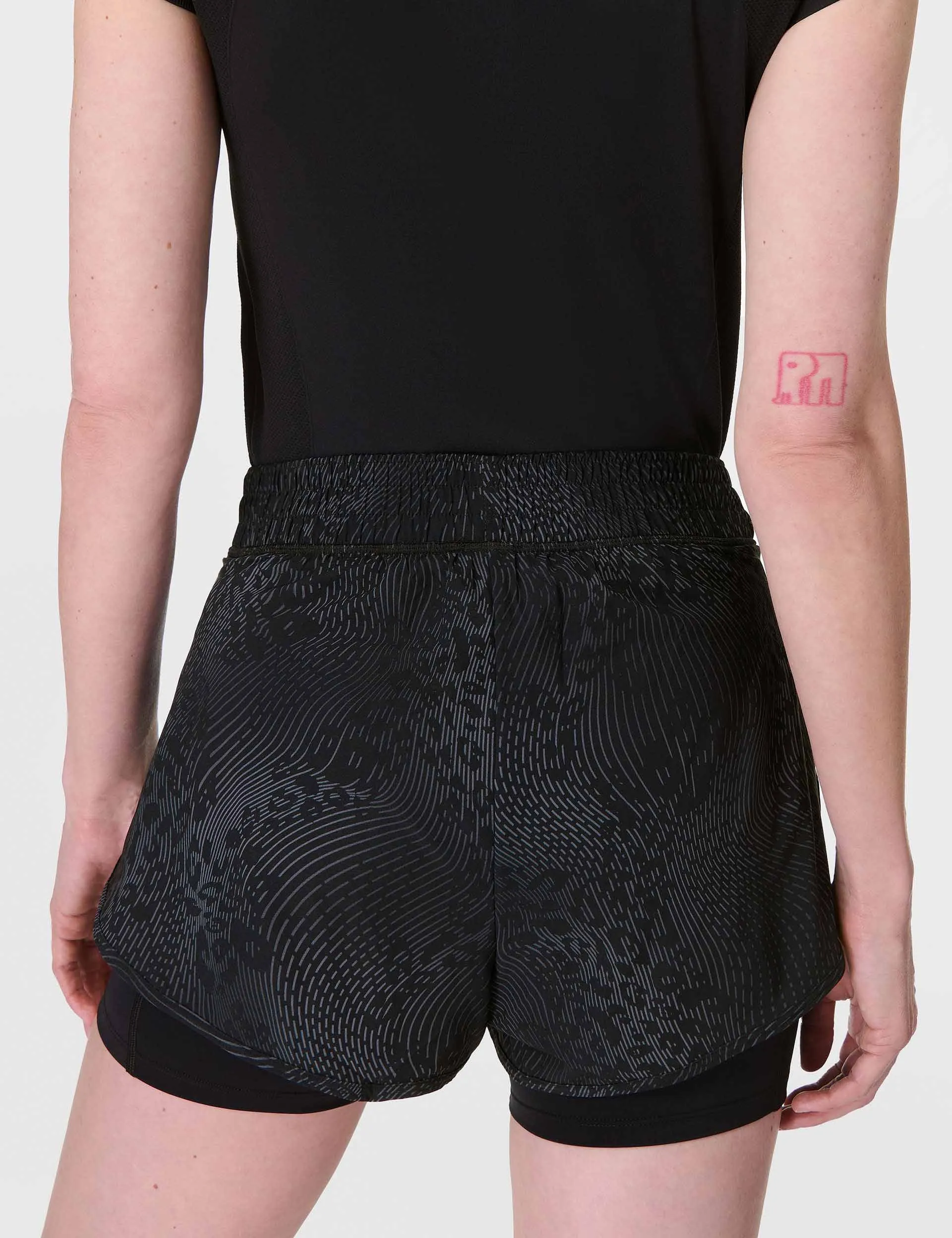 Get Set 2-in-1 Multi-Train Shorts - Grau Hybrid Leopardenmuster