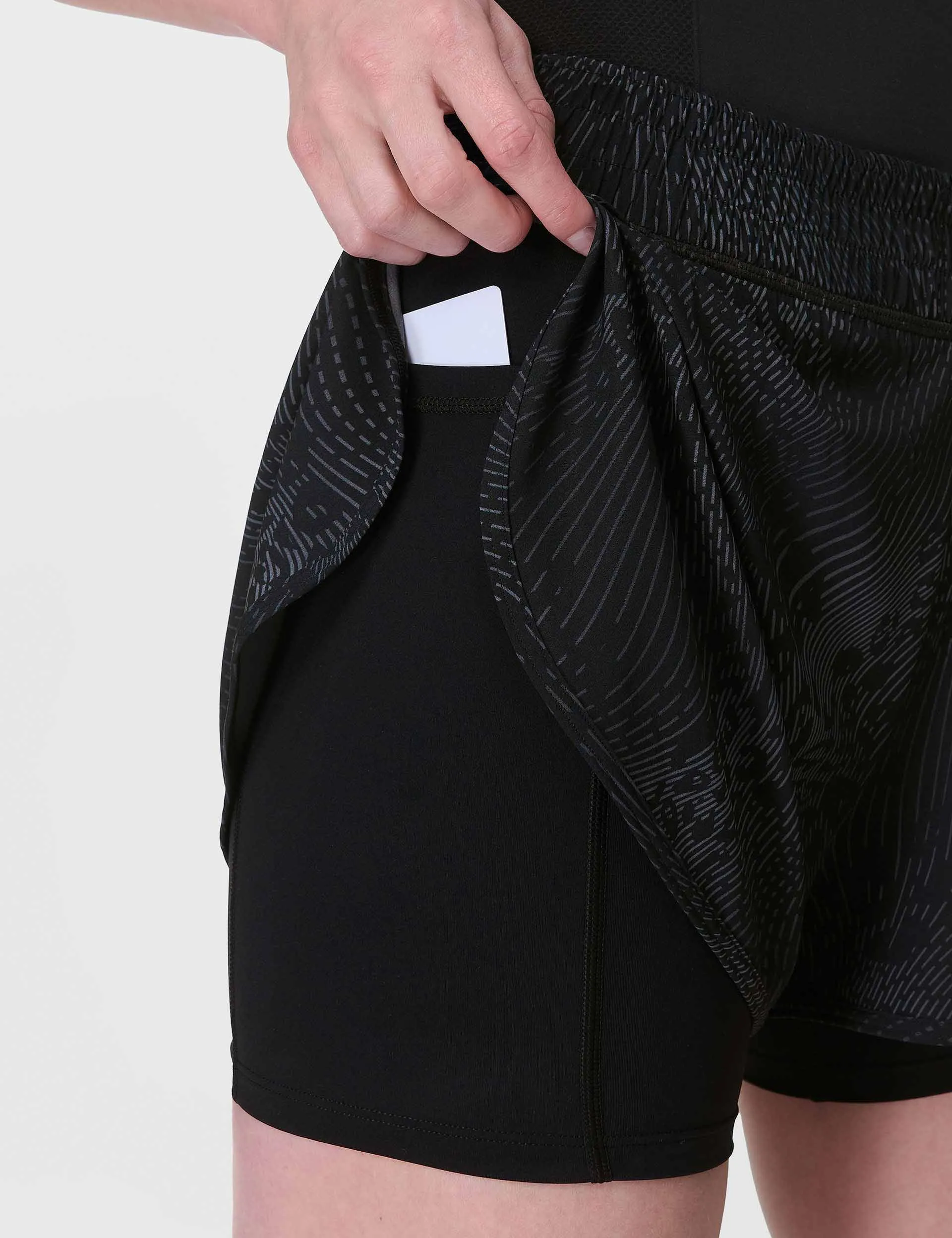 Get Set 2-in-1 Multi-Train Shorts - Grau Hybrid Leopardenmuster