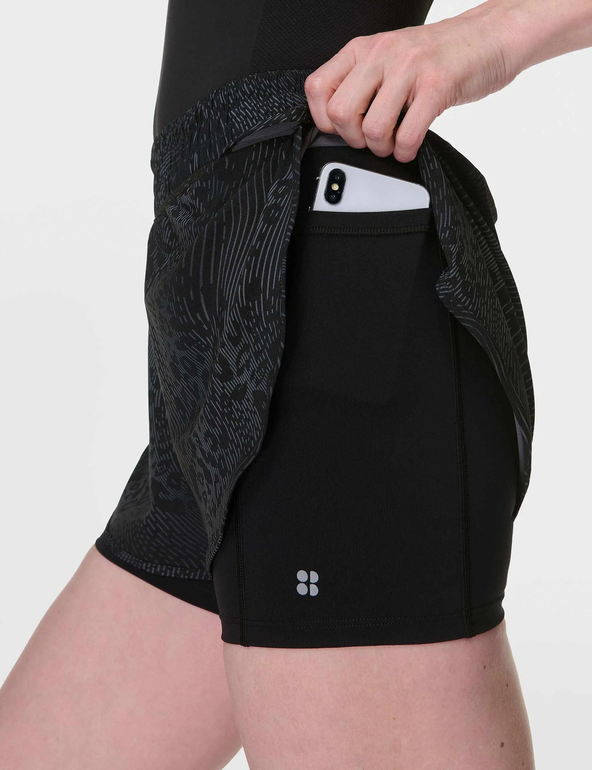 Get Set 2-in-1 Multi-Train Shorts - Grau Hybrid Leopardenmuster