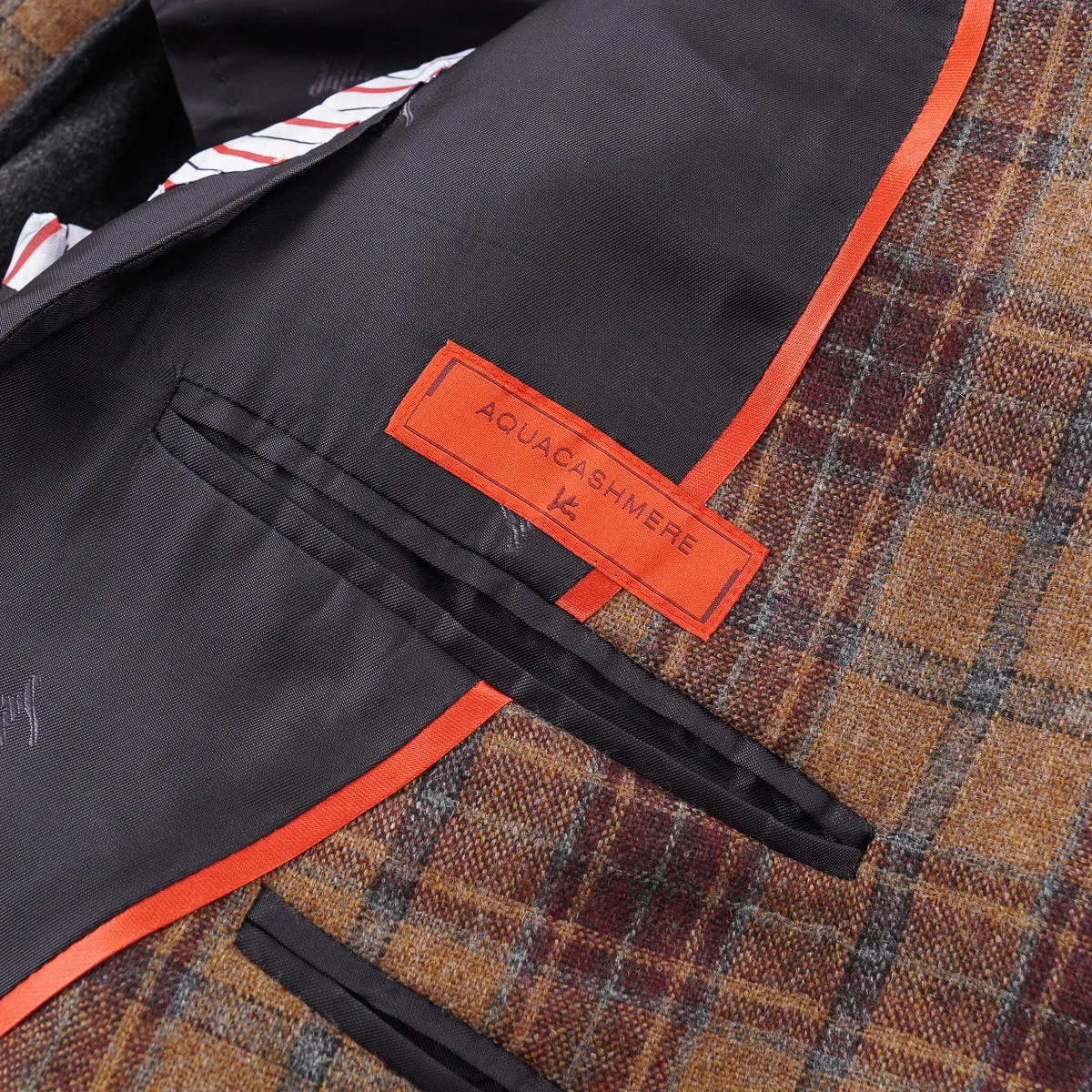 Isaia Trim-Fit Kaschmir Sportmantel Kleidung_Isaia