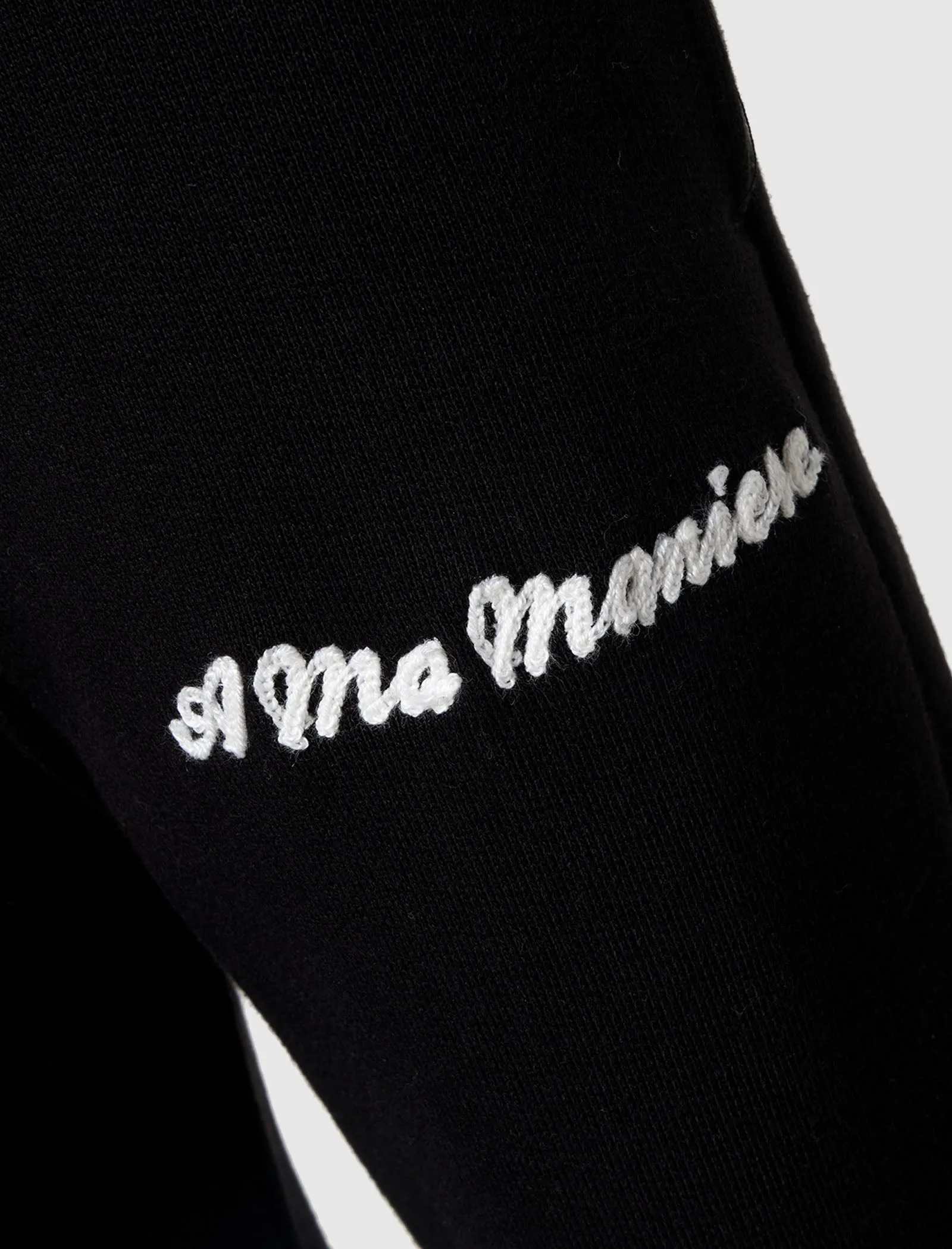 KIDS SCRIPT LOGO SWEATPANT Kleidung	A MA MANIÉRE