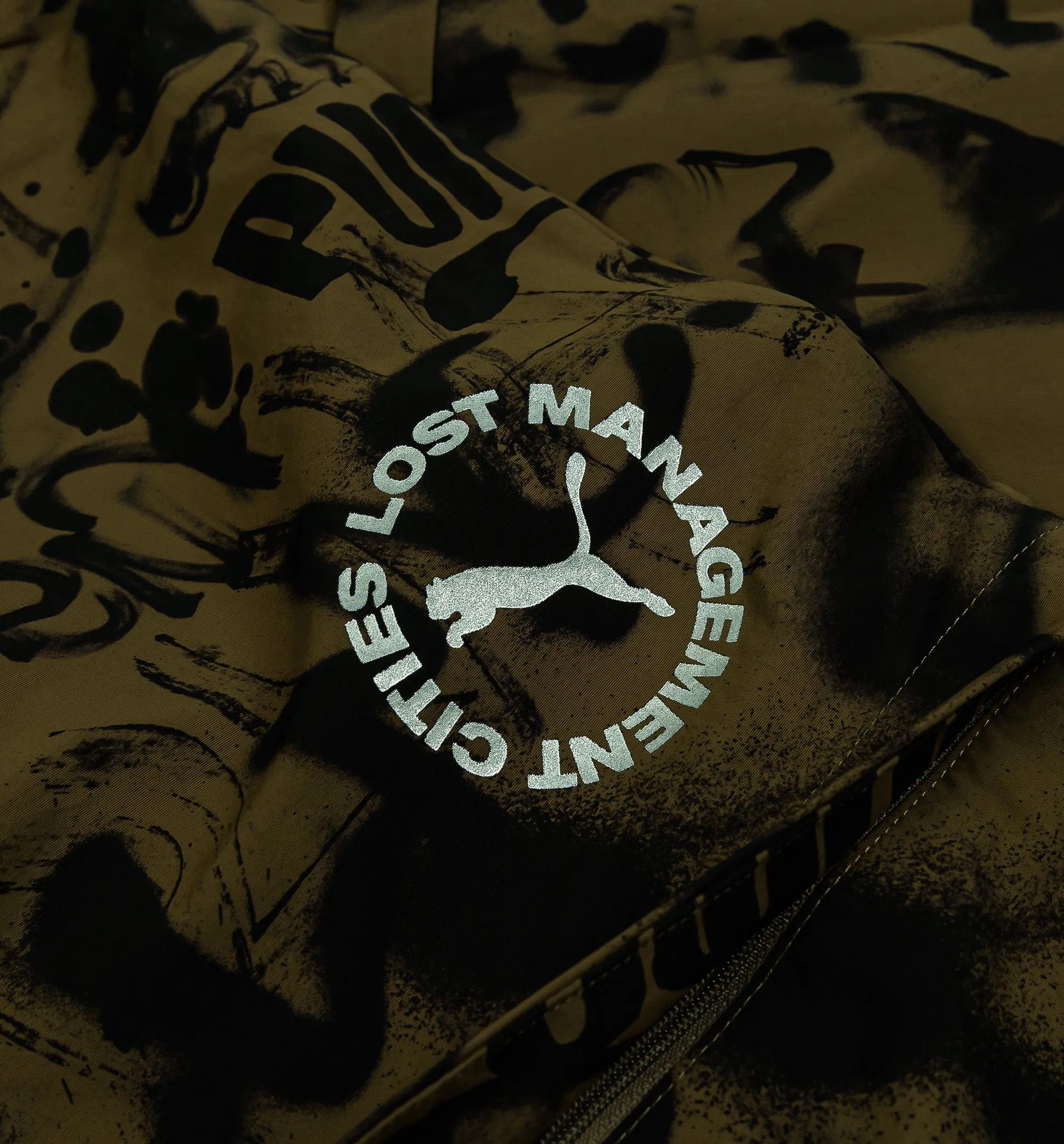 Lost Management Cities All Over Print Herrenhose - Olive/Schwarz