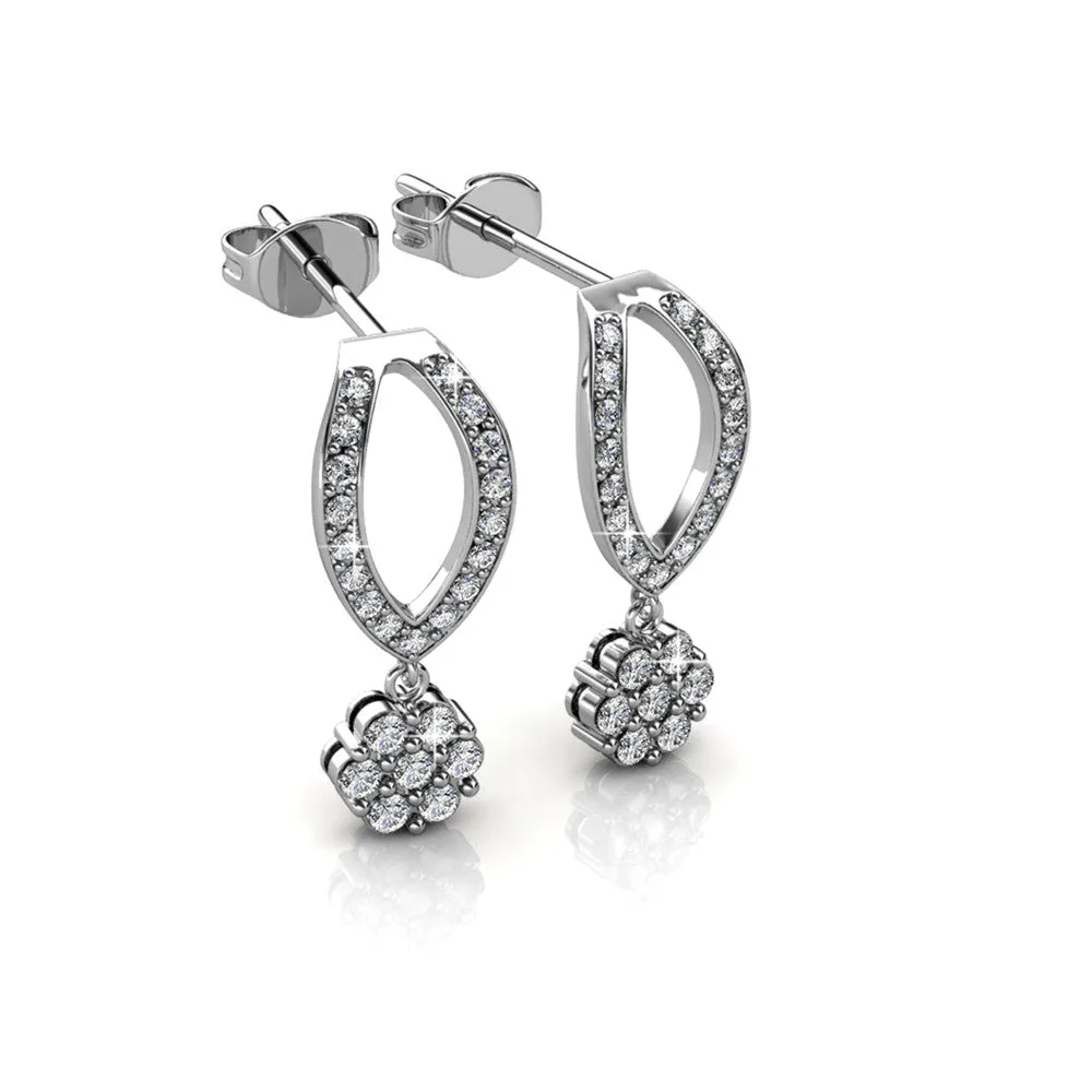 Luxus Swarovski Schmuck Megan Ohrstecker mit Anhänger aus 18 Karat Weißgold und Diamanten mit Swarovski Kristallen
