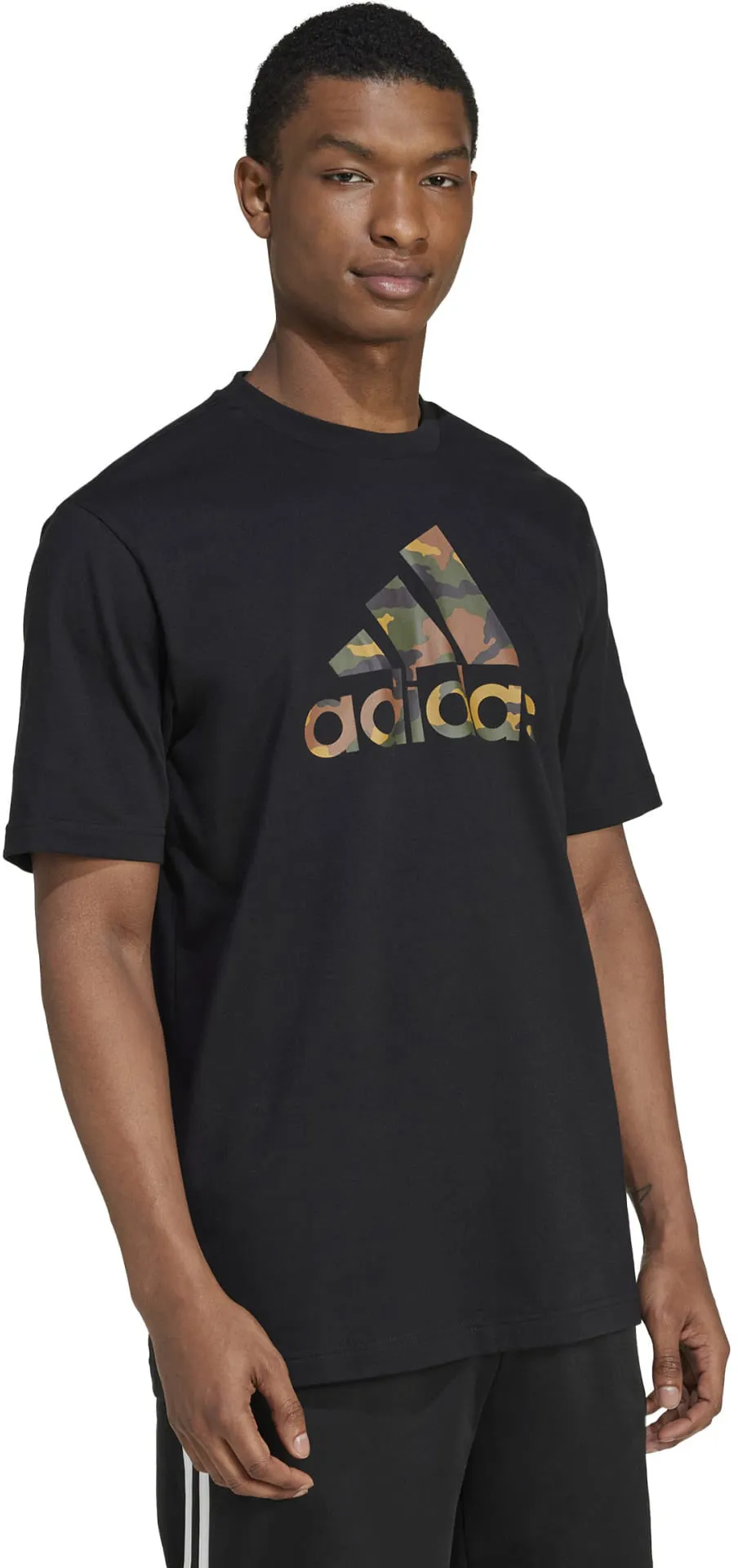 Herren T-Shirt mit Camouflage-Sportabzeichen-Print