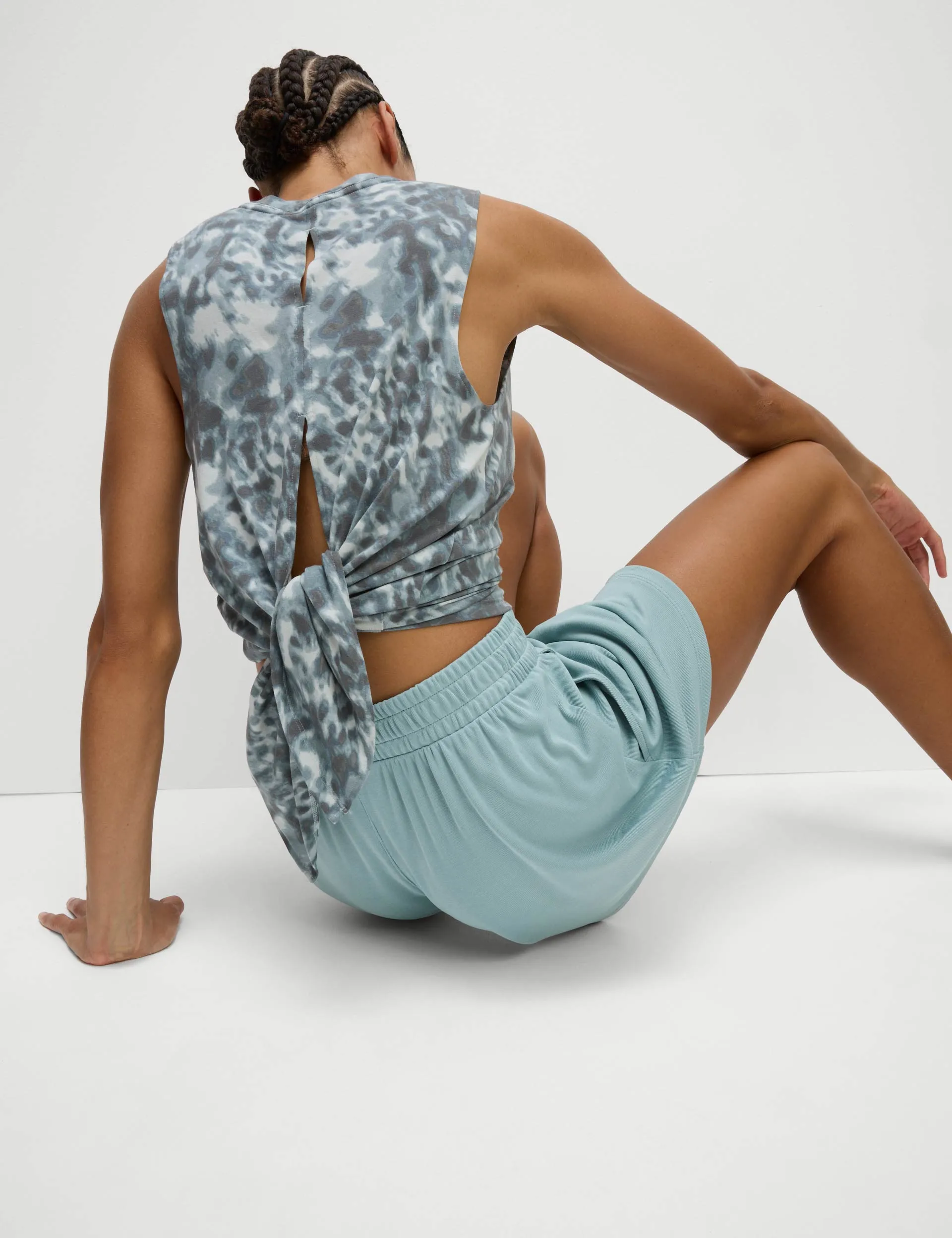 Modal Rich Rippenentspannte High-Waist Yoga-Shorts - Hellminze