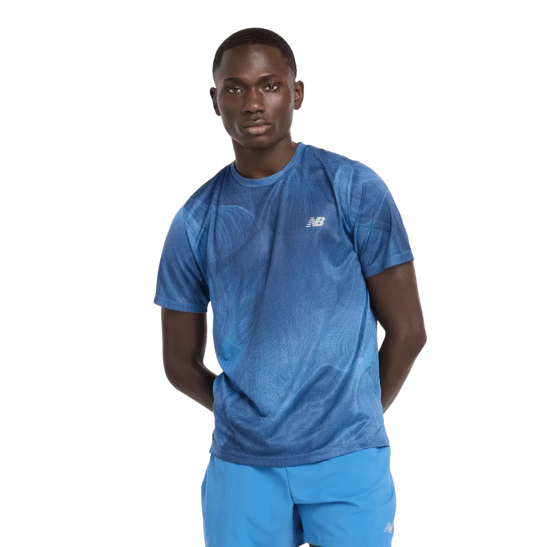 New Balance Herren Sportliches bedrucktes Kurzarm-T-Shirt in Blau Achat AW24