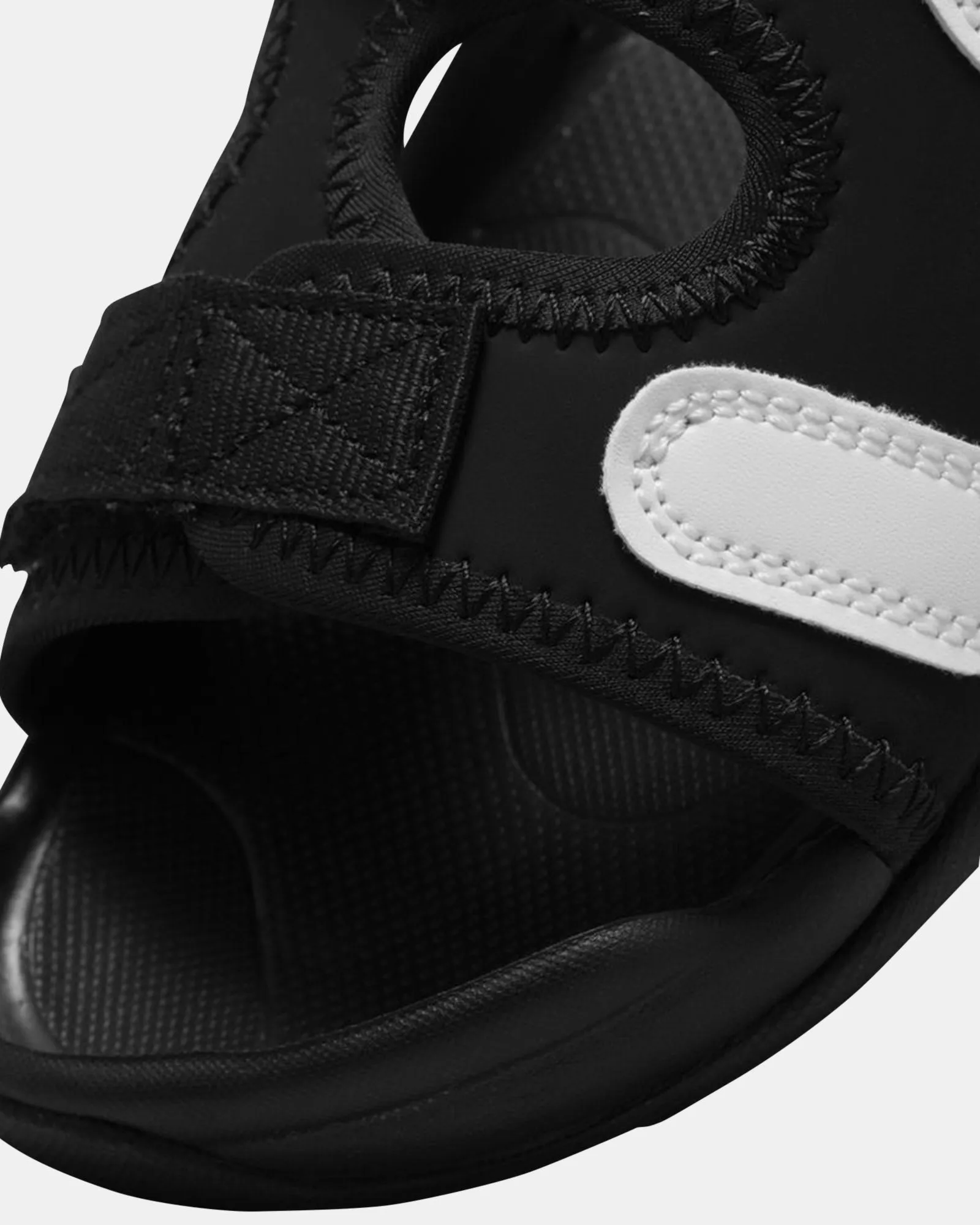 Nike Kinder-Schuhe Sunray Adjust 6 Baby Schwarz/Weiß