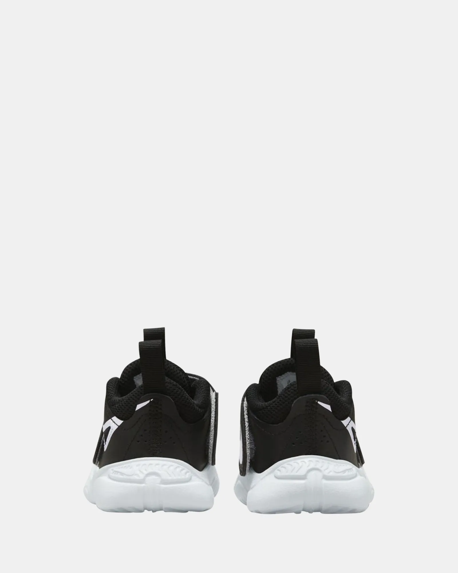 Nike Kinder Schuhe Team Hustle D 11 Kleinkind Schwarz/Weiß