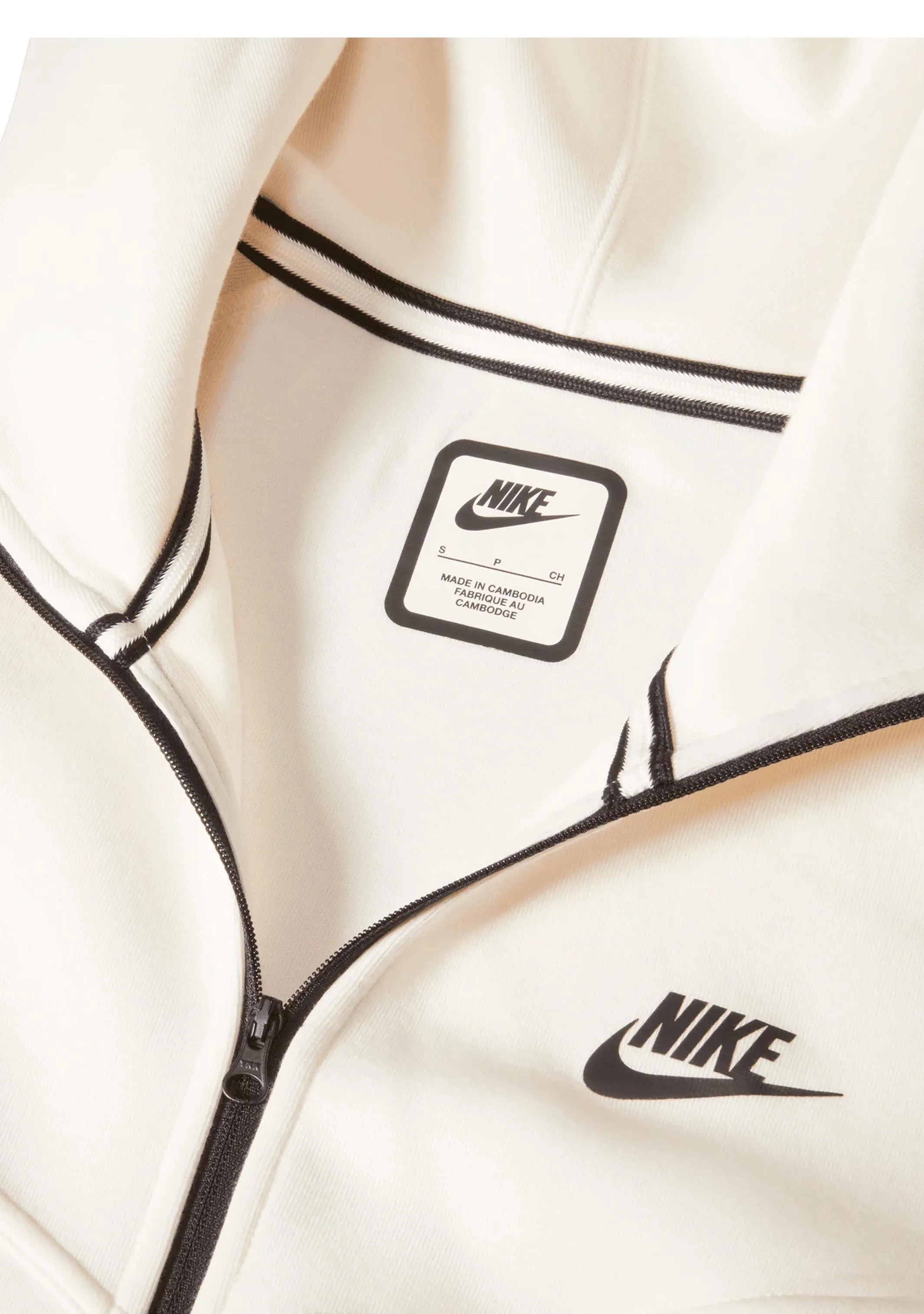 Nike Damen Tech Fleece Windrunner