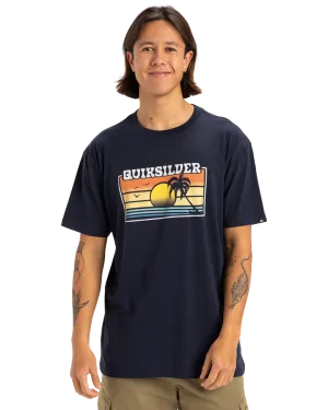 Quiksilver Kleidung Sonnenverblasstes T-Shirt in Dunkelblau