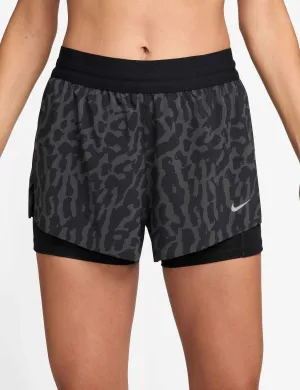 Swift Dri-FIT 2-in-1 Bedruckte Laufshorts - Schwarz/Reflektierendes Silber