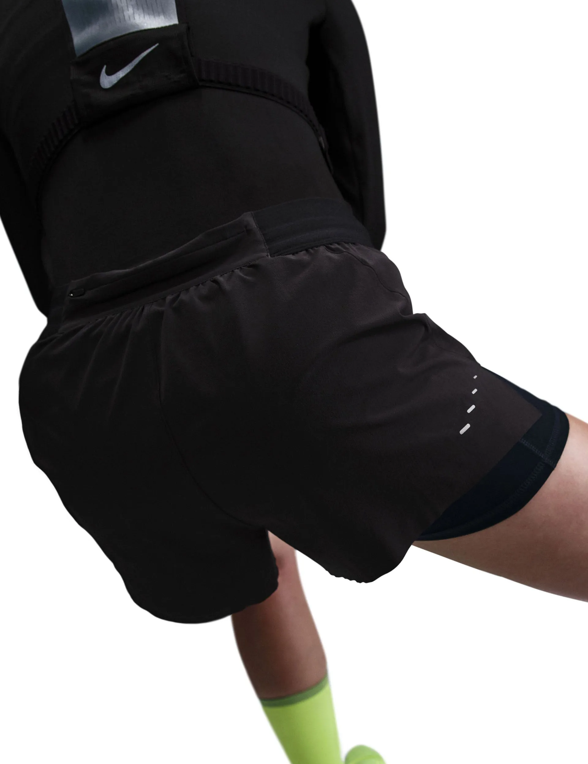 Swift Dri-FIT Mid-Rise 2-in-1 Laufshorts - Schwarz/Reflektierendes Silber