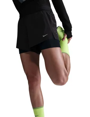 Swift Dri-FIT Mid-Rise 2-in-1 Laufshorts - Schwarz/Reflektierendes Silber